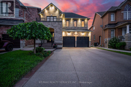 100 Bayhampton Drive, Brampton Vales Of Castlemore