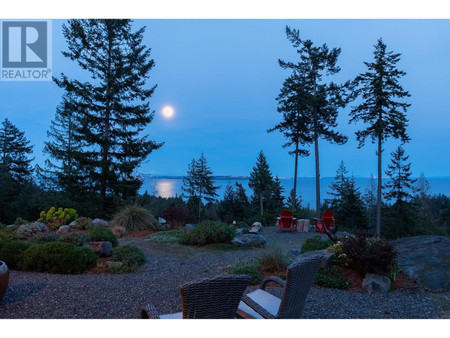 1004 Cowan Point Drive, Bowen Island