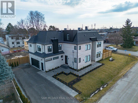 1019 Strathy Avenue, Mississauga