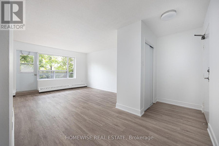 102 276 Cedar Avenue, Richmond Hill