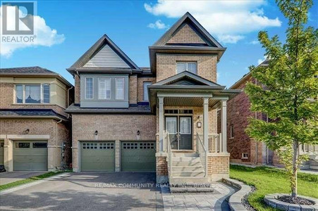 102 Walter English Drive, East Gwillimbury