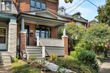 102 West Lynn Avenue, Toronto Woodbine Corridor