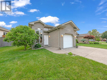 1031 Silverdale Drive, Windsor