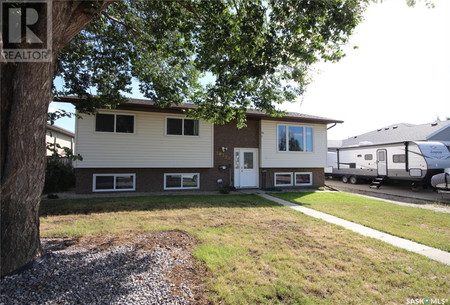 10328 Hock Avenue, North Battleford