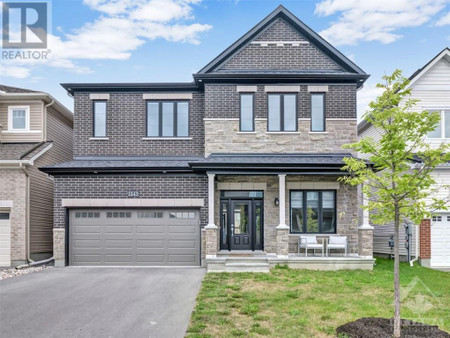 1043 Parabolica Way, Kanata