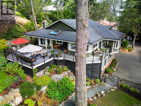 1044 Valewood Trail, Saanich