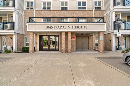 1045 Nadalin Heights Unit 34, Milton