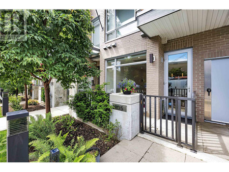 105 1591 Bowser Avenue, North Vancouver