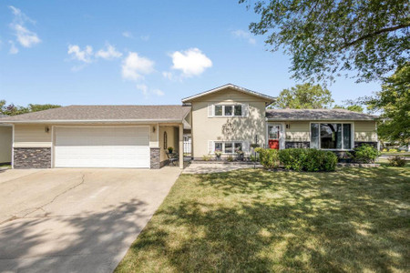 105 Normandy Drive, Winnipeg