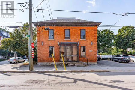 106 Catharine Street S, Hamilton Corktown