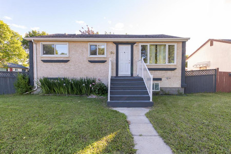 106 Clayton Drive, Winnipeg