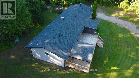 1060 Baseline Rd, Gravenhurst