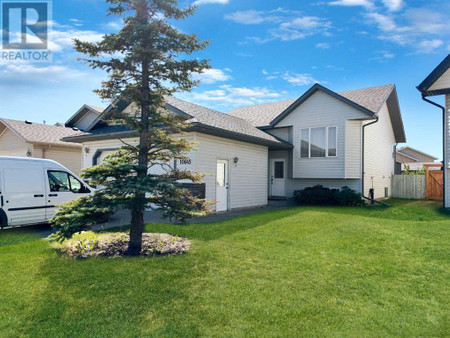 10645 Royal Oaks Drive, Grande Prairie