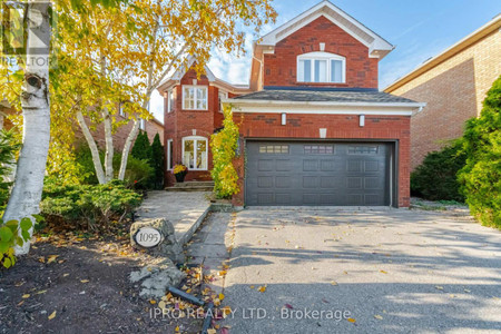 1095 Old Oak Drive, Oakville West Oak Trails