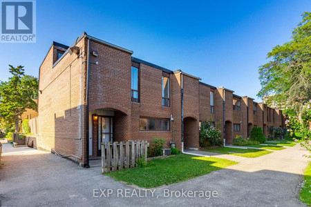 11 368 Driftwood Avenue, Toronto