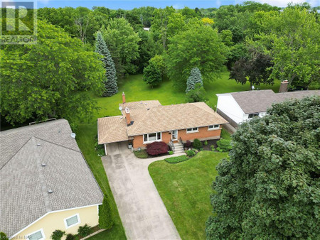 11 Elm Ridge Drive, St Catharines