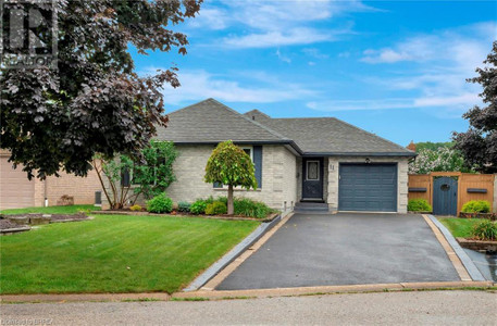 11 Pinto Court, Brantford