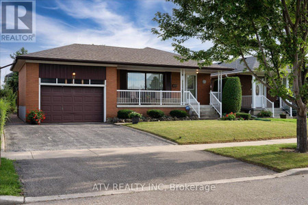 11 Renova Drive, Toronto Eringate Centennial West Deane