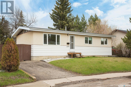 1100 Knox Place, Prince Albert