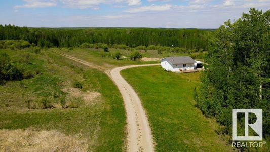 1104 A Twp Rd 545, Rural Lac Ste Anne County