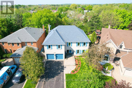 1106 Fieldstone Circle, Oakville