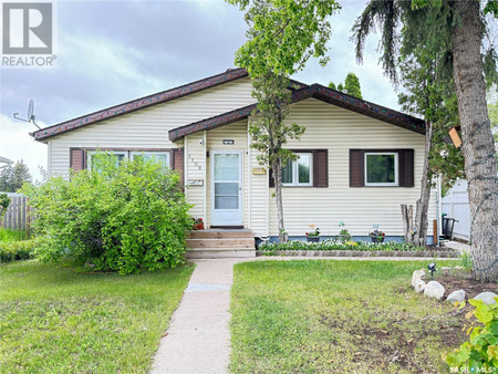 1109 Macklem Drive, Saskatoon