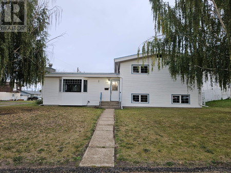 11100 16 Street, Dawson Creek