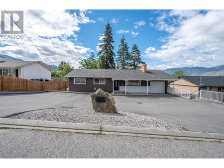 1122 Duncan Avenue E, Penticton