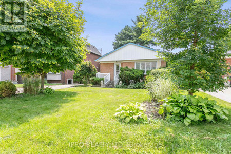 115 Brighton Avenue, Toronto Bathurst Manor