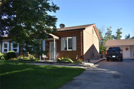 116 Cedar Avenue, Gimli Rm