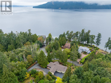 11650 Seabreeze Rd, North Saanich