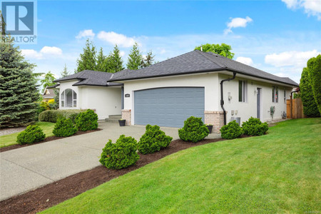 1169 Wellington Dr, Qualicum Beach