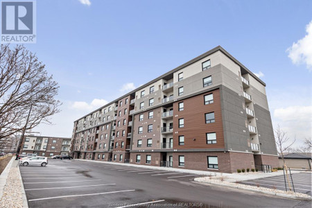 11870 Tecumseh Road East Unit 411, Tecumseh