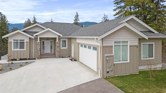 12 3820 20 Street Ne, Salmon Arm