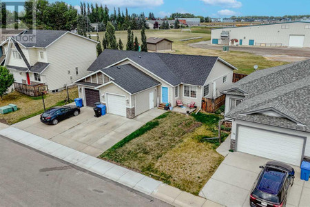 12 Mackenzie Way, Carstairs