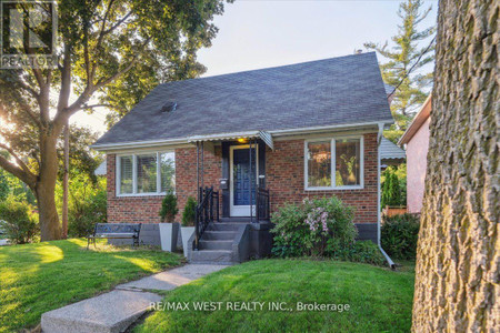 12 Springbrook Gardens, Toronto Stonegate Queensway