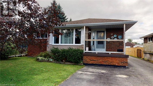 12 Woodward Avenue, North Bay