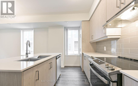 120 30 Almond Blossom Mews, Vaughan Concord