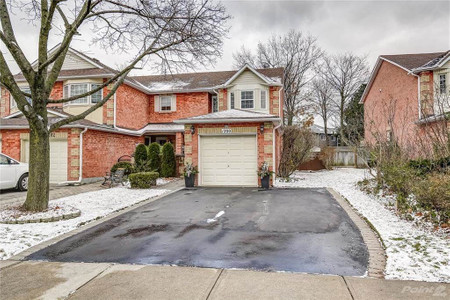 1200 Mccraney Street E, Oakville