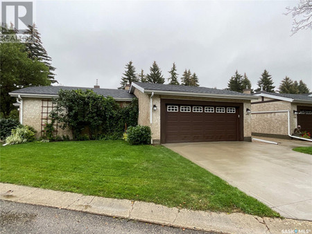 1204 Gryphons Walk, Regina