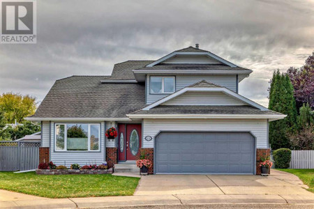 121 Castle Crescent, Red Deer