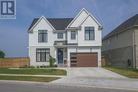 1211 Howlett Circle, London