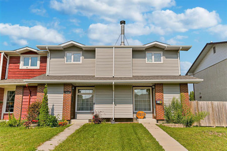 1216 Diplomat Drive, Winnipeg