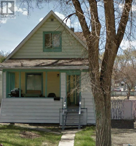 Living room - 1242 Retallack Street, Regina, SK S4T2H7 Photo 1