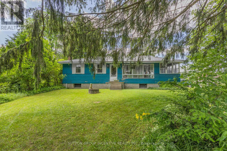 126 Lakeshore Road E, Oro Medonte