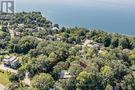 13 Crestwood Drive, Barrie North Shore