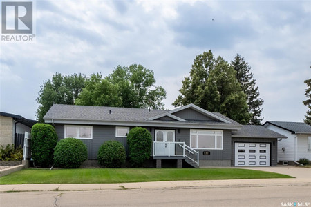 1311 Simcoe Street, Moose Jaw