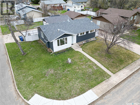 1320 Gillmor Crescent, Prince Albert