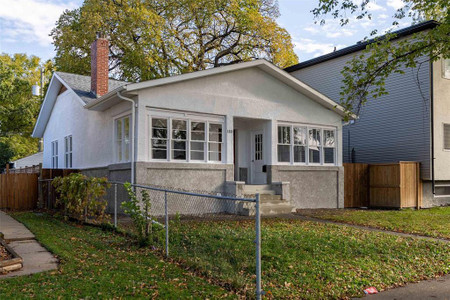 133 Inkster Boulevard, Winnipeg