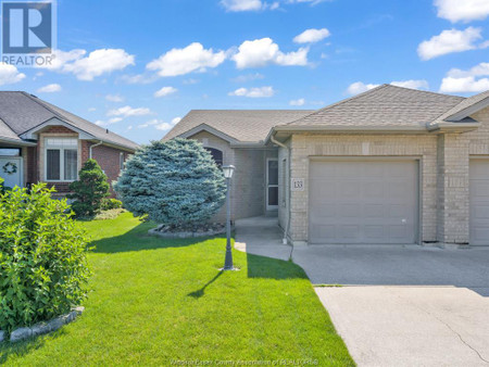 133 Woodycrest Avenue, Kingsville